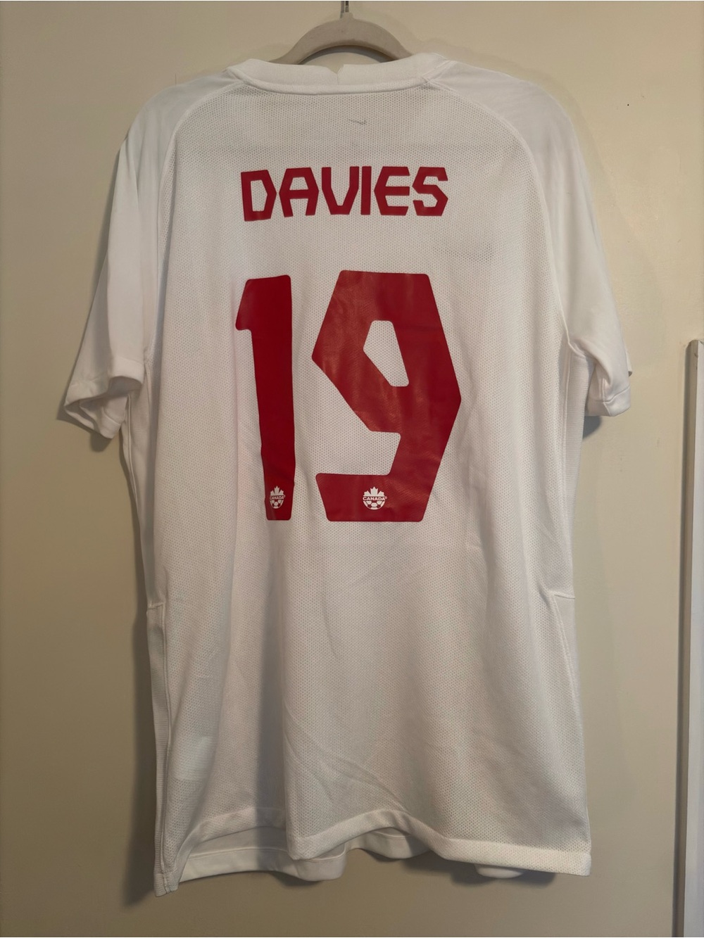 Alphonso Davies #19 Canada 2023 Away Jersey, Men’s XL